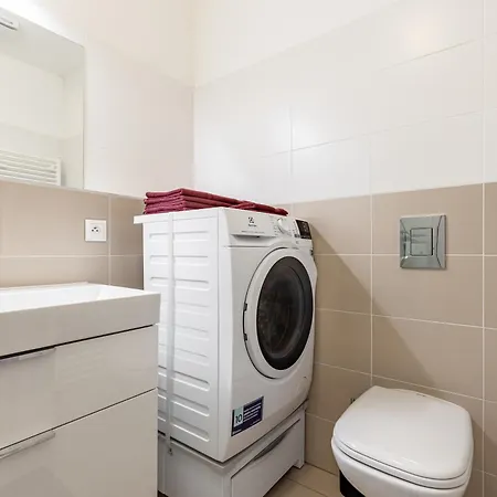 Leo - Ac & Free Parking Appartement